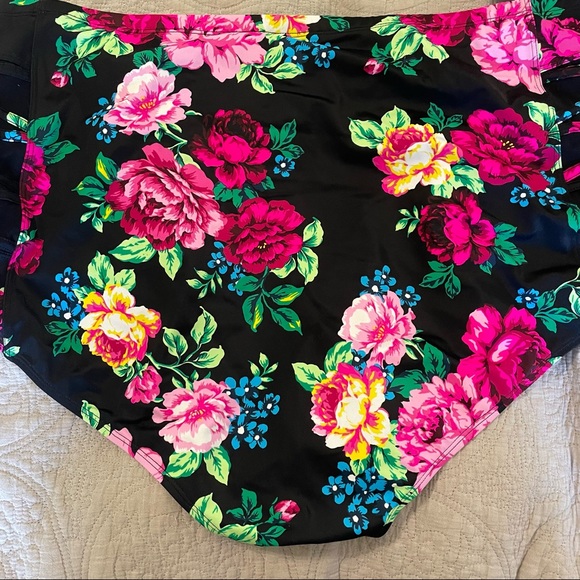 Torrid bikini SET! Push-up dd/f 3x top and matching mesh inset 4x bottoms - Picture 5 of 10